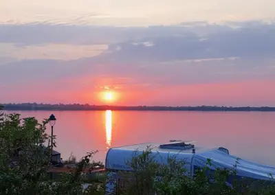 Sonnenuntergang am Campingplatz Liebeslaube