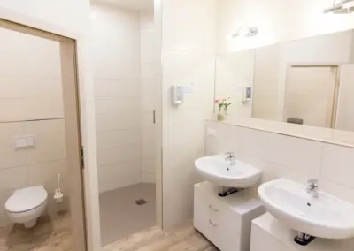 Mietbad im Sanitärgebäude Mitte